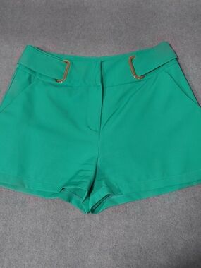 Women's Luxxel Kelly Green High Waisted Shorts Gold Buckle Size Large